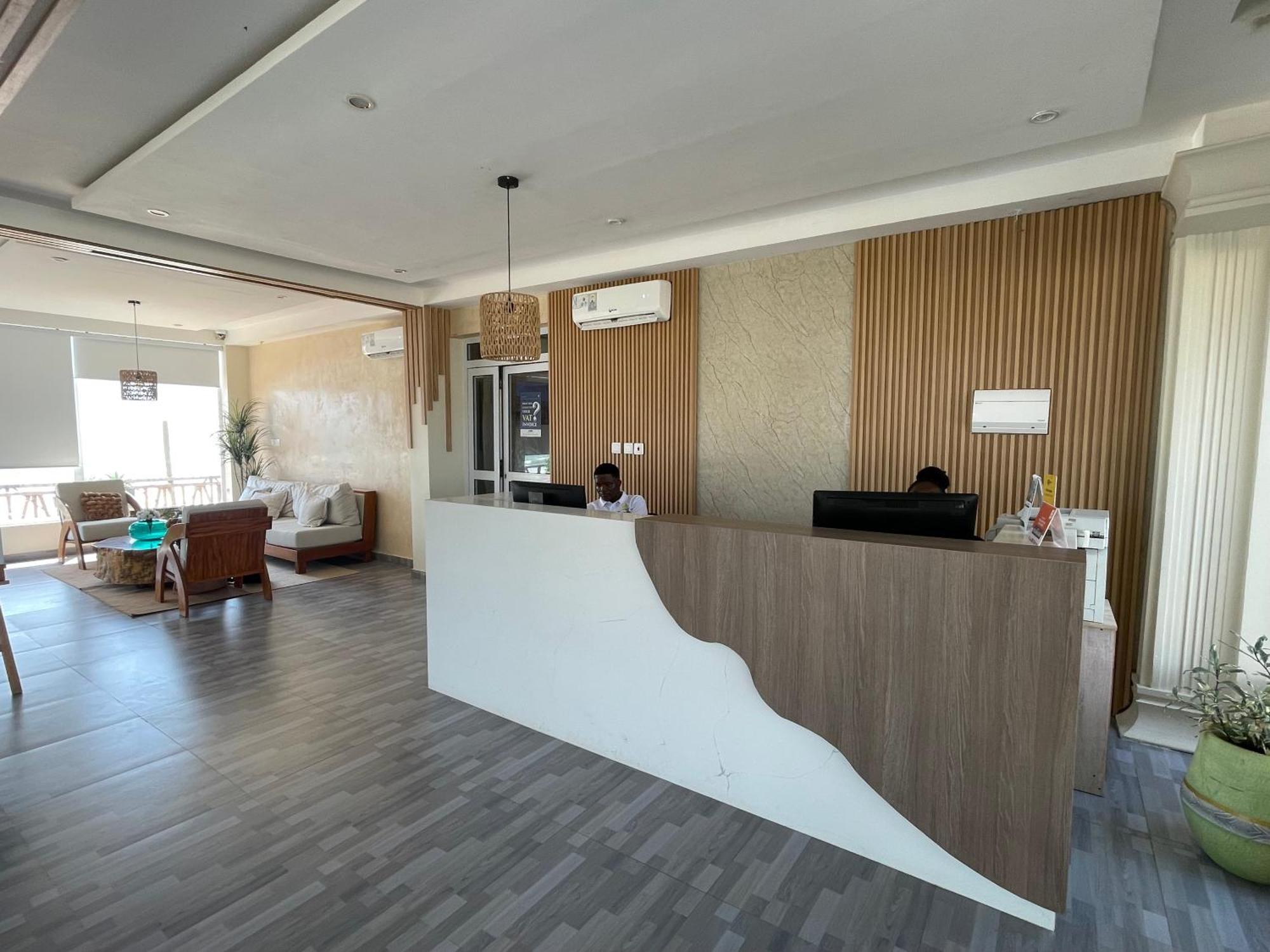 Ocean Green Beach Resorts And Villas Prampram Exterior photo