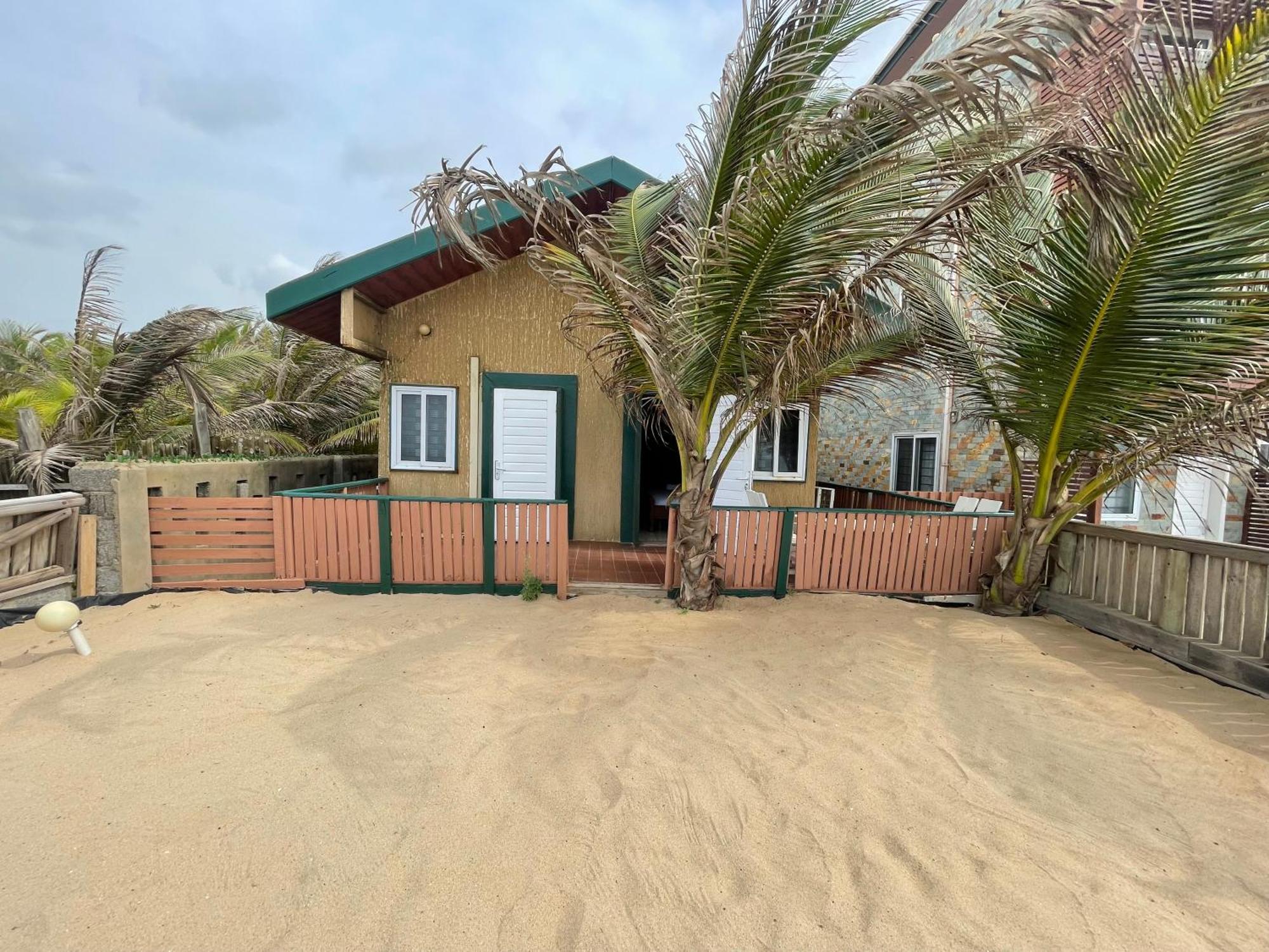 Ocean Green Beach Resorts And Villas Prampram Exterior photo